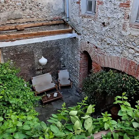 - 35mn De Frühstückspension 4*