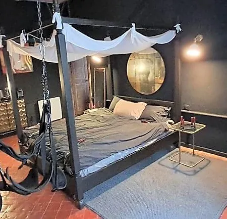 Alojamento de Acomodação e Pequeno-almoço - Week-end En Amoureux - Pour Anniversaire 4*